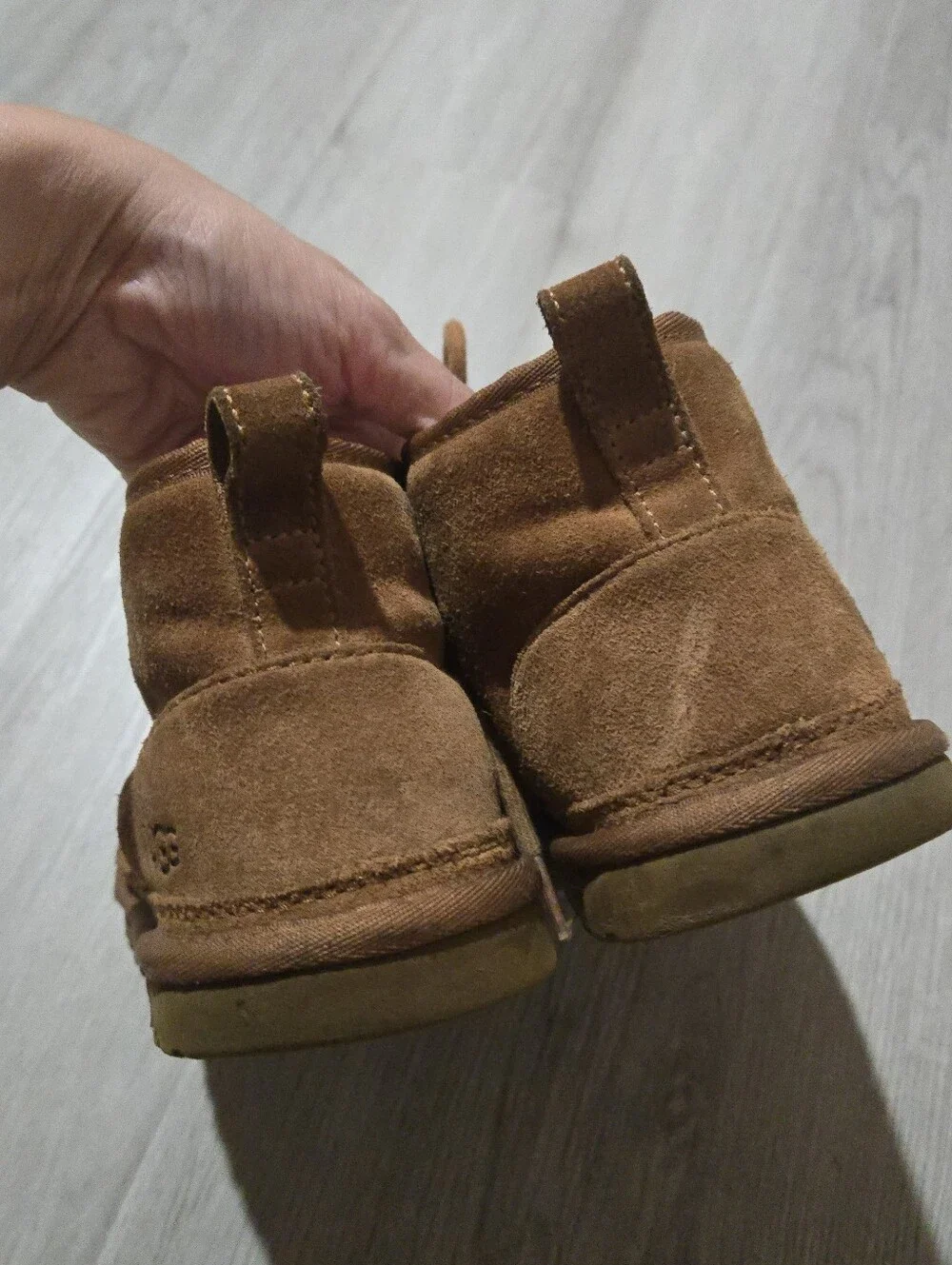 UGG Nuemel Chukka Chestnut Color Boots, Men's SIZE 8/Women's SIZE 9